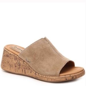 b.o.c Platform sandals catia tan suede wedges Size 8